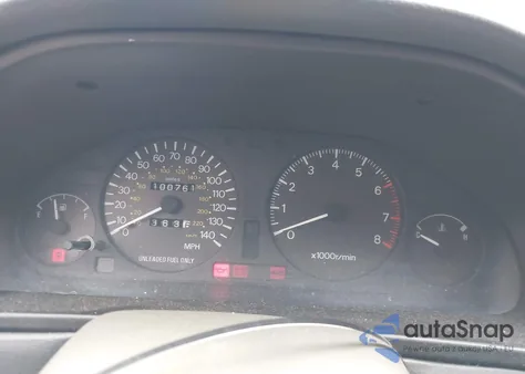 1998 Mitsubishi Galant Es/Ls z USA, uszkodzony, nr VIN 4A3AJ56G1WE067427